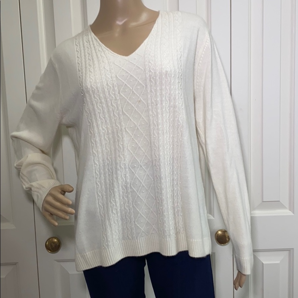 Classic Elements XL White Sweater